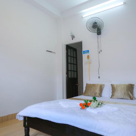 Sea Homestay Хюэ Экстерьер фото